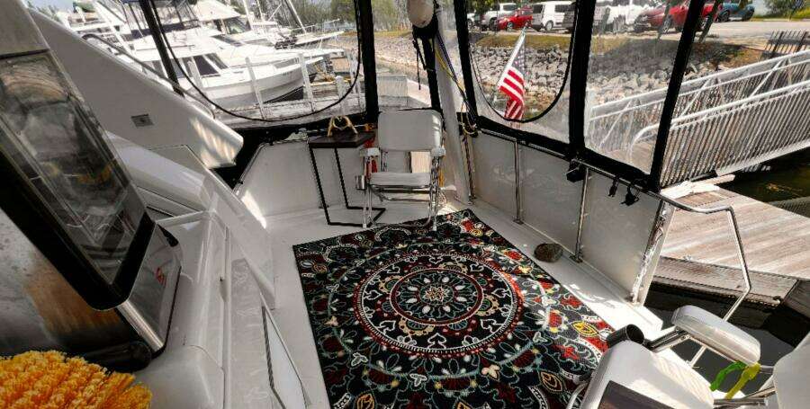 35ft Carver Yacht For Sale