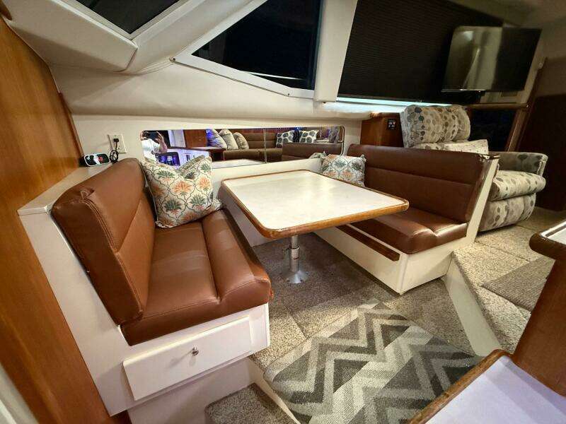 35ft Carver Yacht For Sale