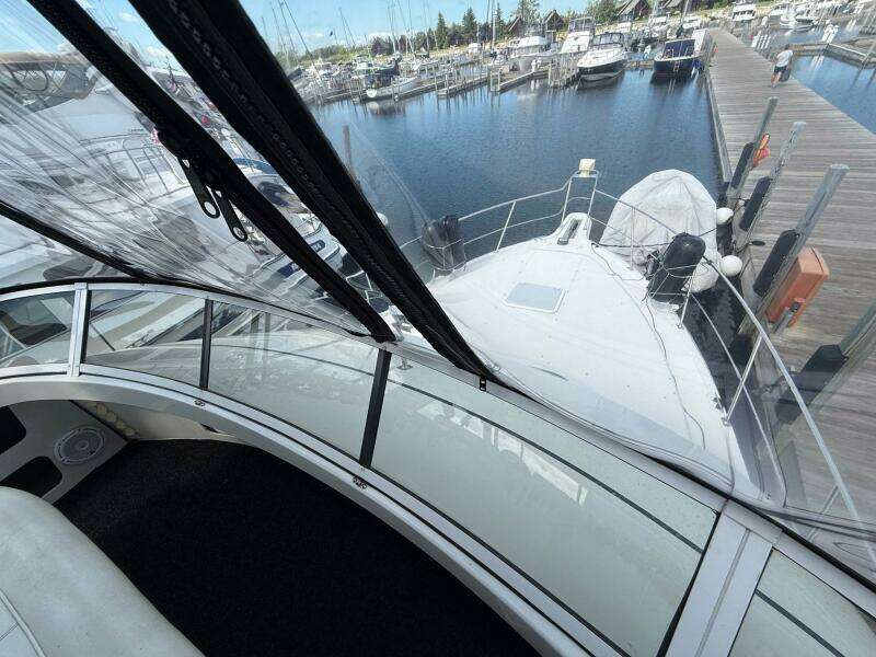 35ft Carver Yacht For Sale