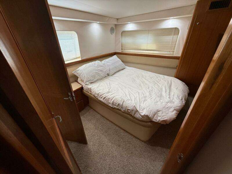 35ft Carver Yacht For Sale