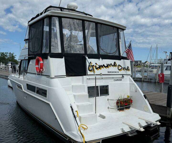 35ft Carver Yacht For Sale