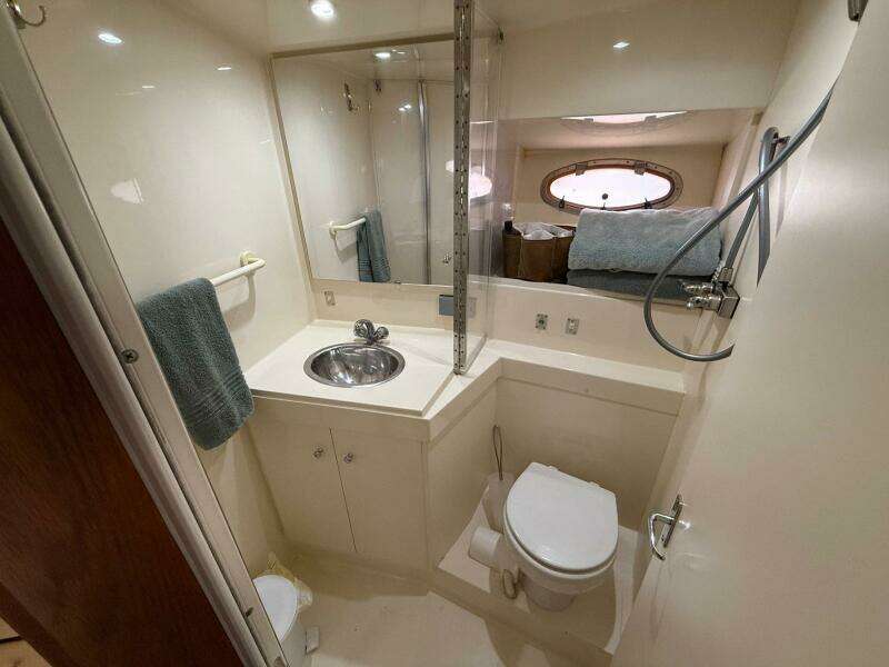 35ft Carver Yacht For Sale