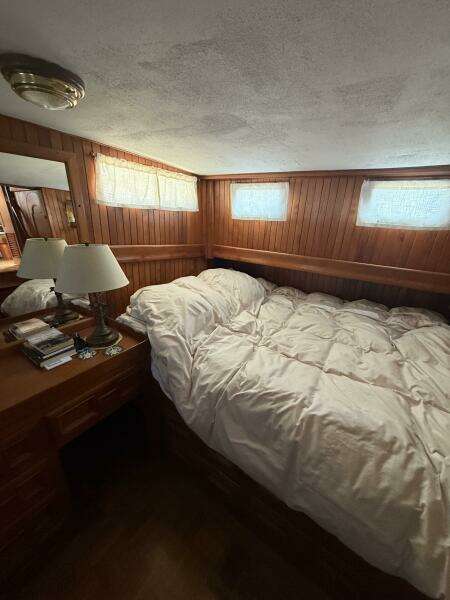 42ft DeFever Yacht For Sale