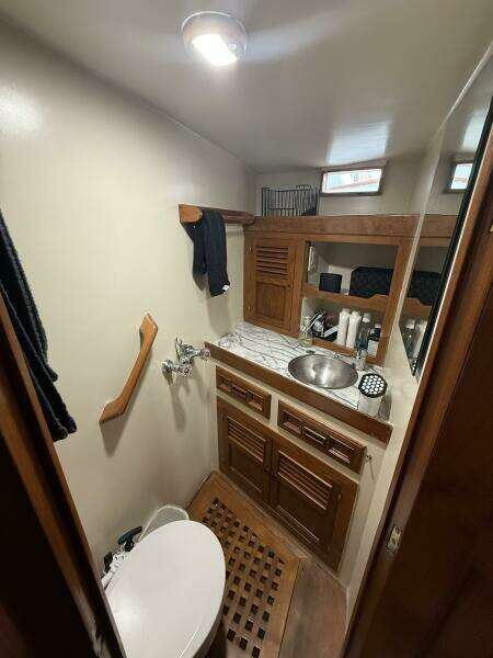 42ft DeFever Yacht For Sale