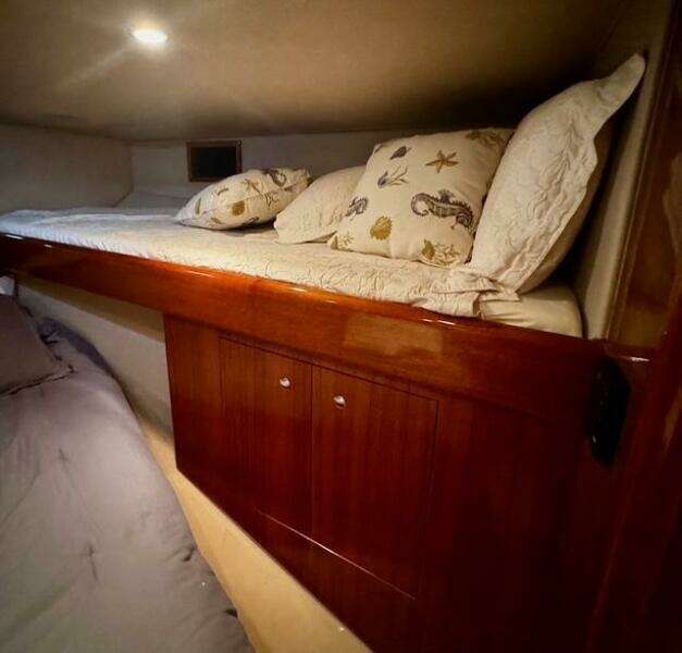 2005 Viking 74 Convertible 'Liquid Gold'