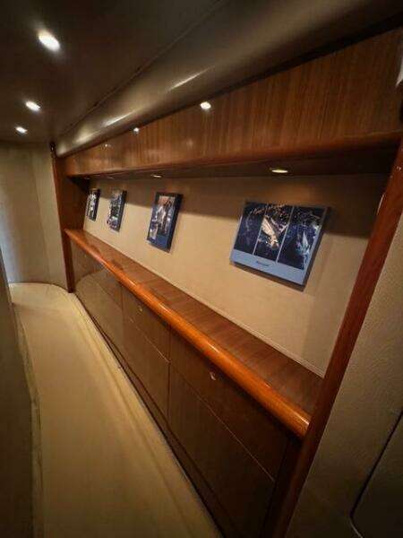 2005 Viking 74 Convertible 'Liquid Gold'