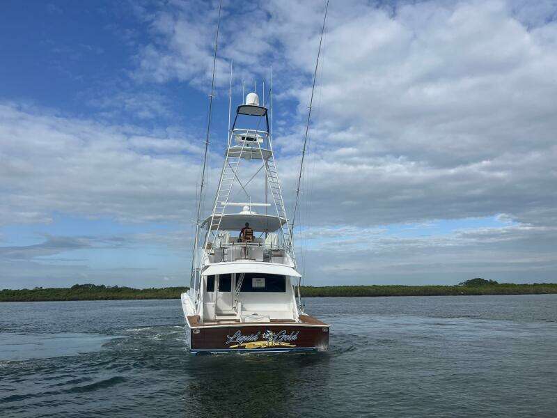 2005 Viking 74 Convertible 'Liquid Gold'
