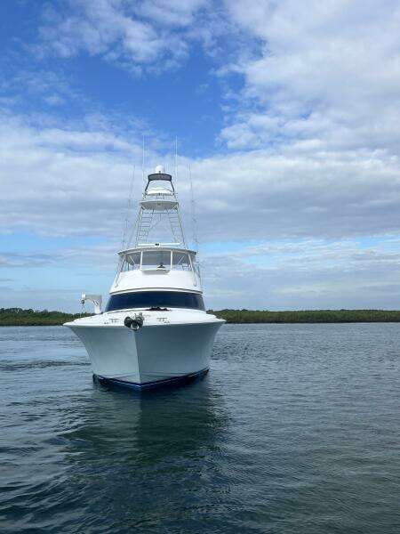 2005 Viking 74 Convertible 'Liquid Gold'