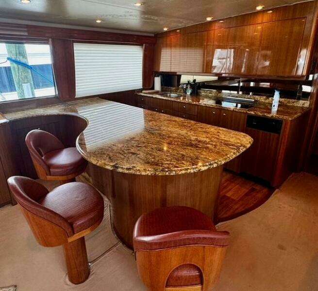 2005 Viking 74 Convertible 'Liquid Gold'