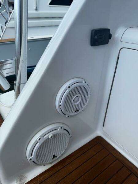 2005 Viking 74 Convertible 'Liquid Gold'