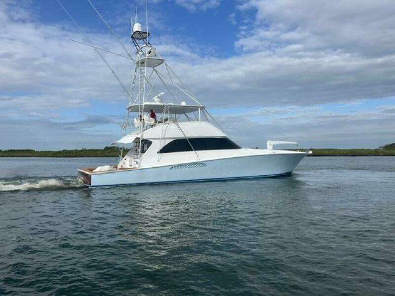 2005 Viking 74 Convertible 'Liquid Gold'
