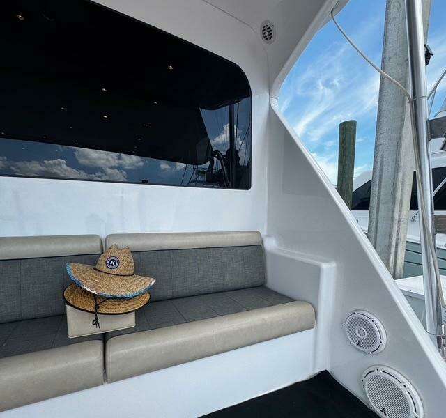 2005 Viking 74 Convertible 'Liquid Gold'