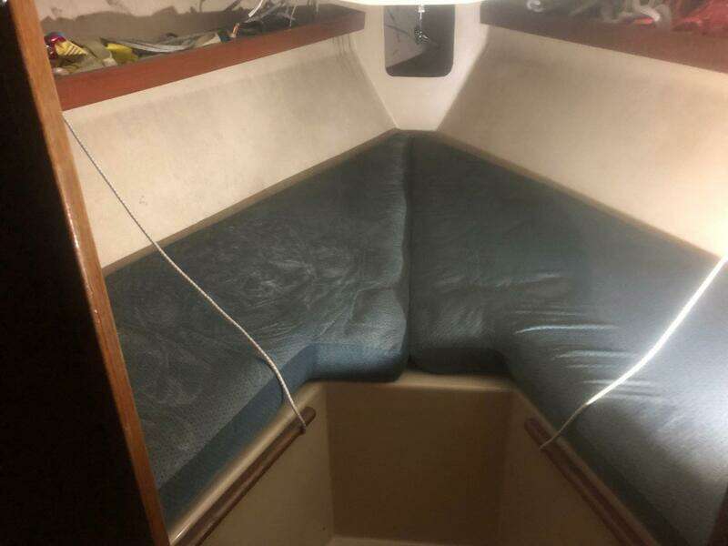 29ft C amp C Yacht For Sale