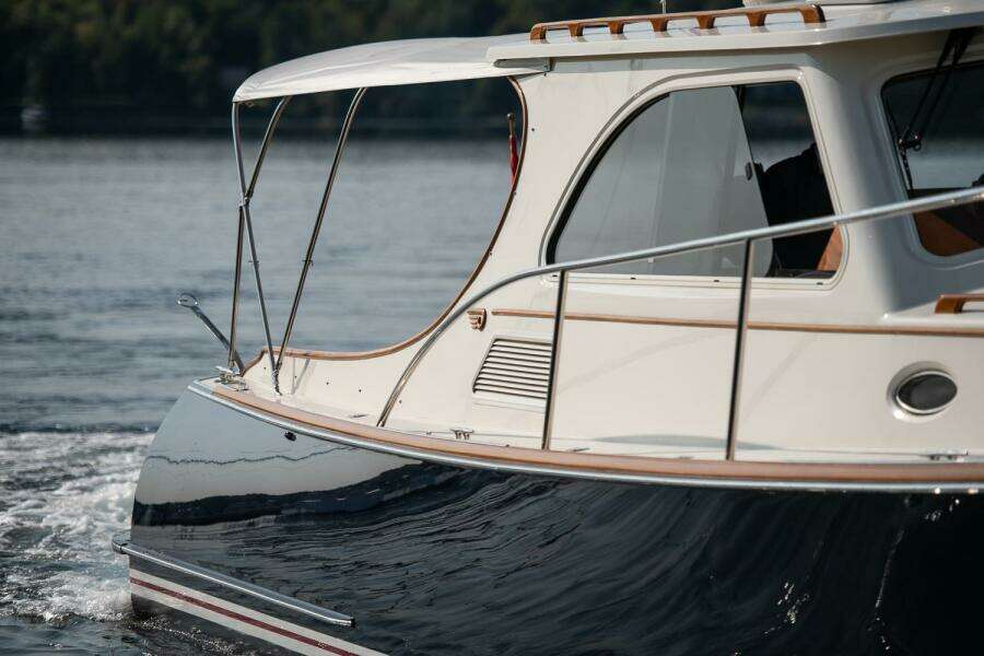 CHIC 44ft Hinckley Yacht For Sale