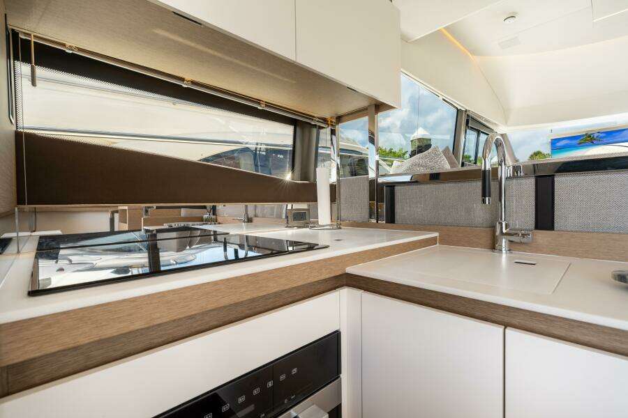 52ft Prestige Yacht For Sale