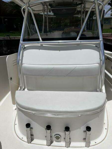 Loco Ono 33ft Pursuit Yacht For Sale