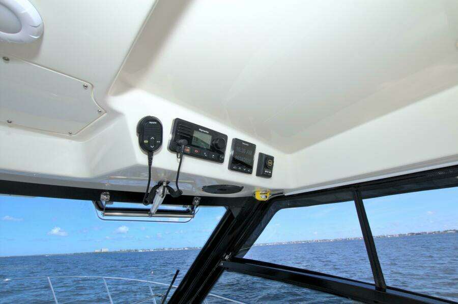 Carpe Diem 32ft Boston Whaler Yacht For Sale