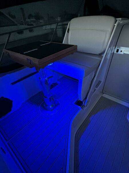 Carpe Diem 32ft Boston Whaler Yacht For Sale