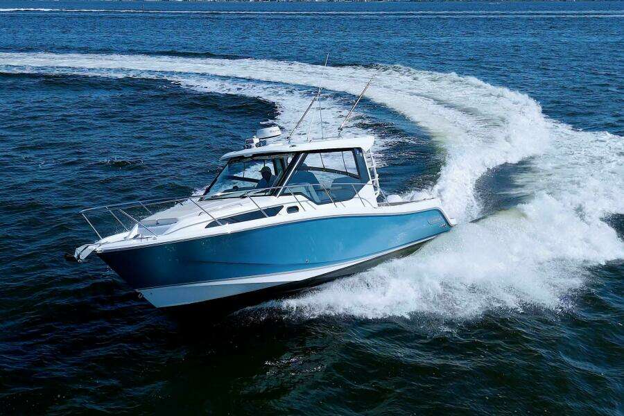 Carpe Diem 32ft Boston Whaler Yacht For Sale