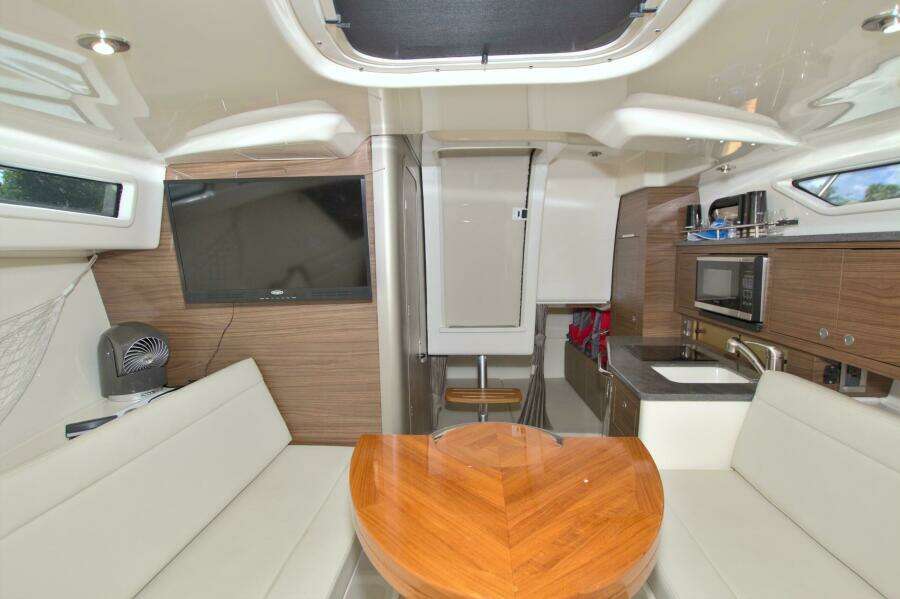 Carpe Diem 32ft Boston Whaler Yacht For Sale