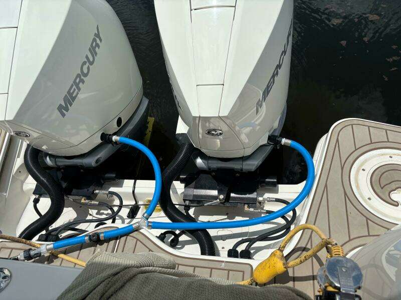 Carpe Diem 32ft Boston Whaler Yacht For Sale