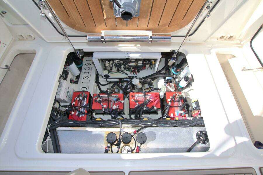 Carpe Diem 32ft Boston Whaler Yacht For Sale