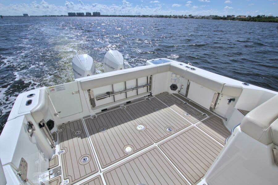 Carpe Diem 32ft Boston Whaler Yacht For Sale