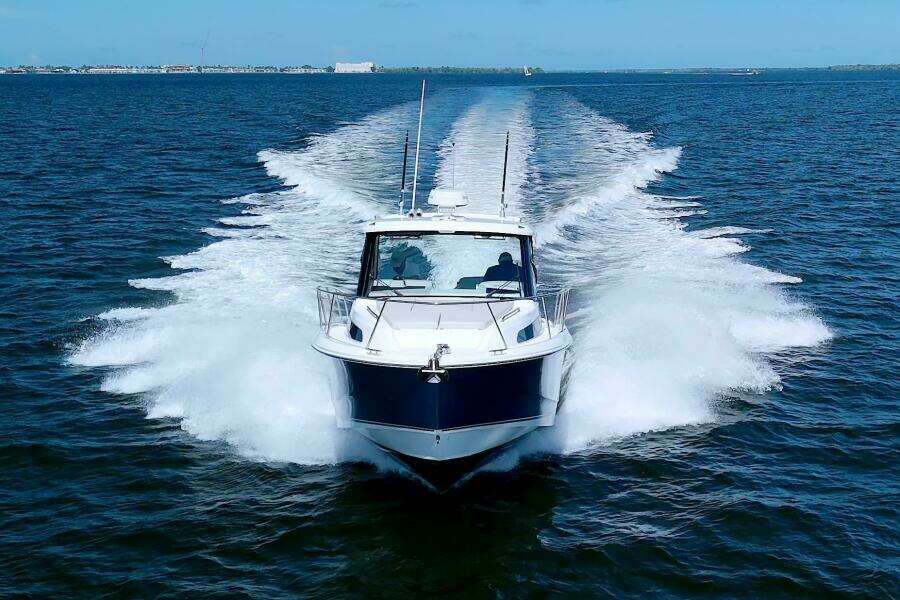 Carpe Diem 32ft Boston Whaler Yacht For Sale