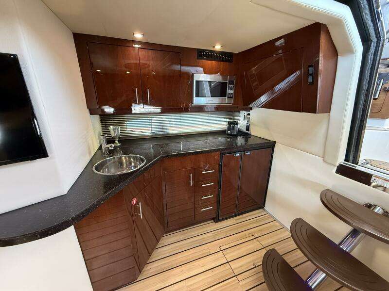 XANADU 46ft Regal Yacht For Sale