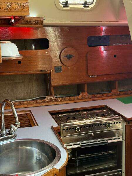 33ft Hunter Yacht For Sale
