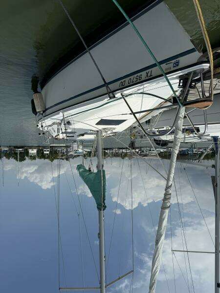 33ft Hunter Yacht For Sale
