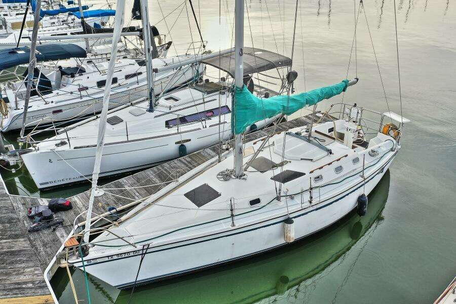 33ft Hunter Yacht For Sale