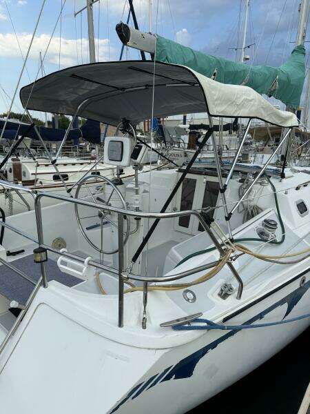 33ft Hunter Yacht For Sale