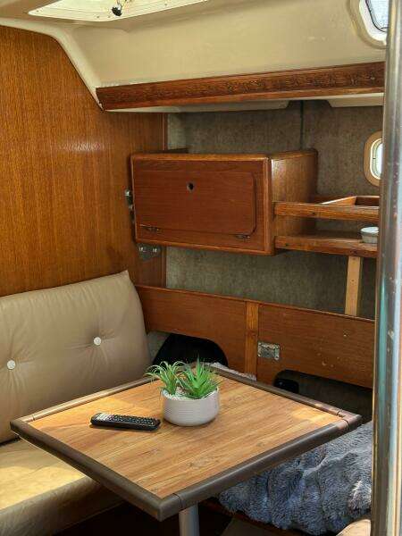 33ft Hunter Yacht For Sale