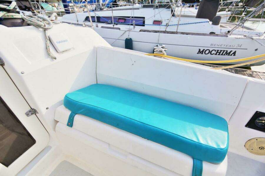 33ft Hunter Yacht For Sale