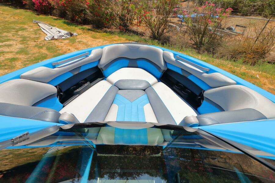 25ft Malibu Yacht For Sale