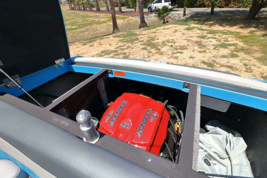 25ft Malibu Yacht For Sale