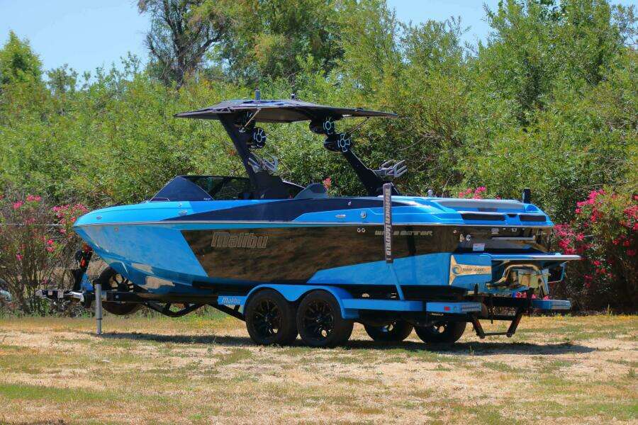 25ft Malibu Yacht For Sale