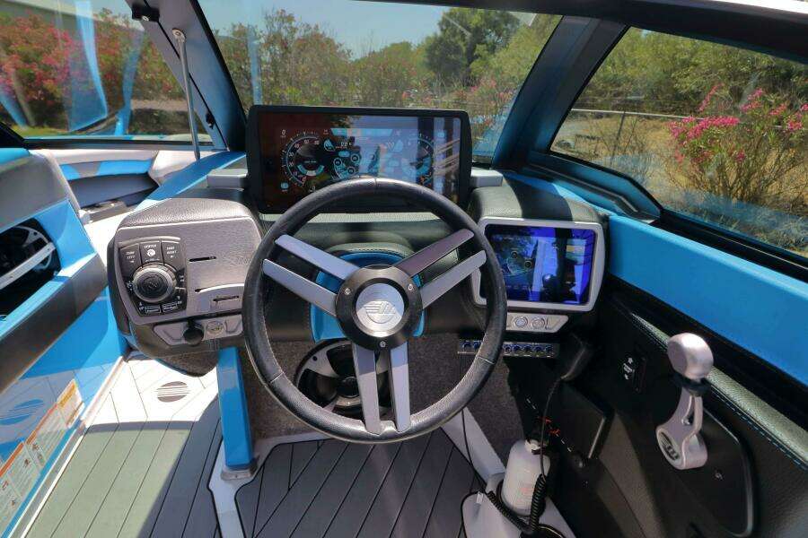 25ft Malibu Yacht For Sale