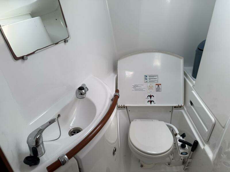 Southern Cross 42ft Beneteau Yacht For Sale
