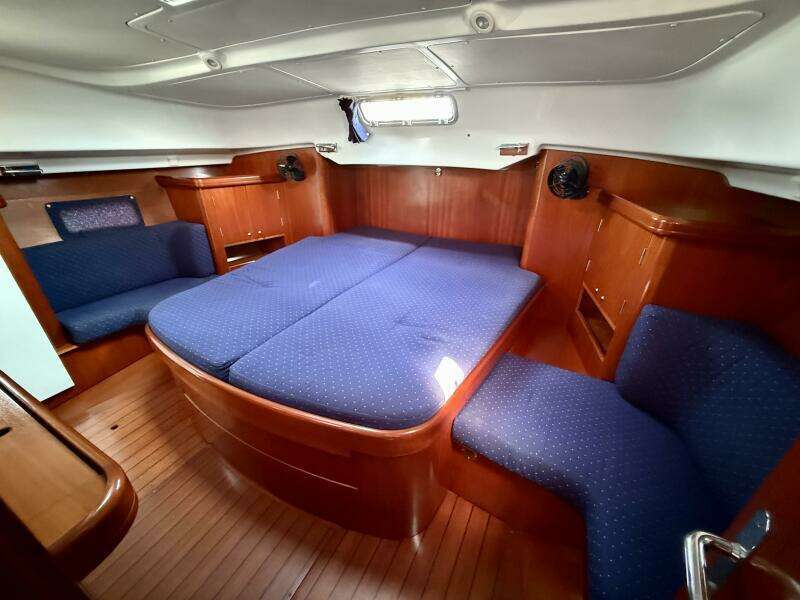 Southern Cross 42ft Beneteau Yacht For Sale