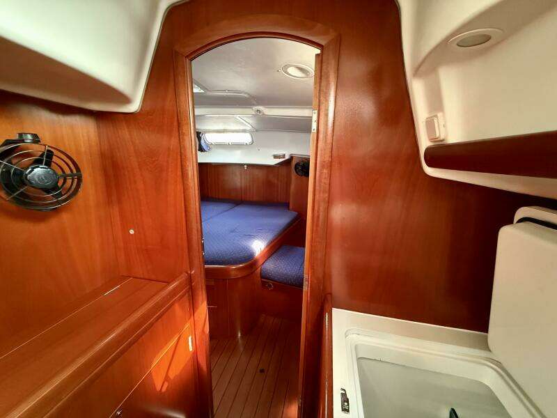 Southern Cross 42ft Beneteau Yacht For Sale