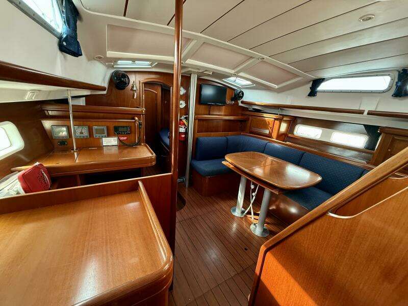 Southern Cross 42ft Beneteau Yacht For Sale