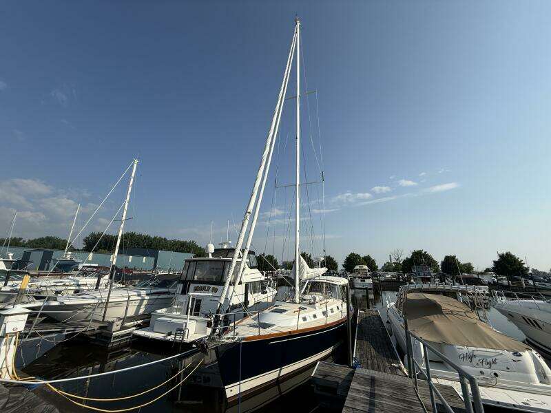 Moku Hale 43ft Tartan Yacht For Sale