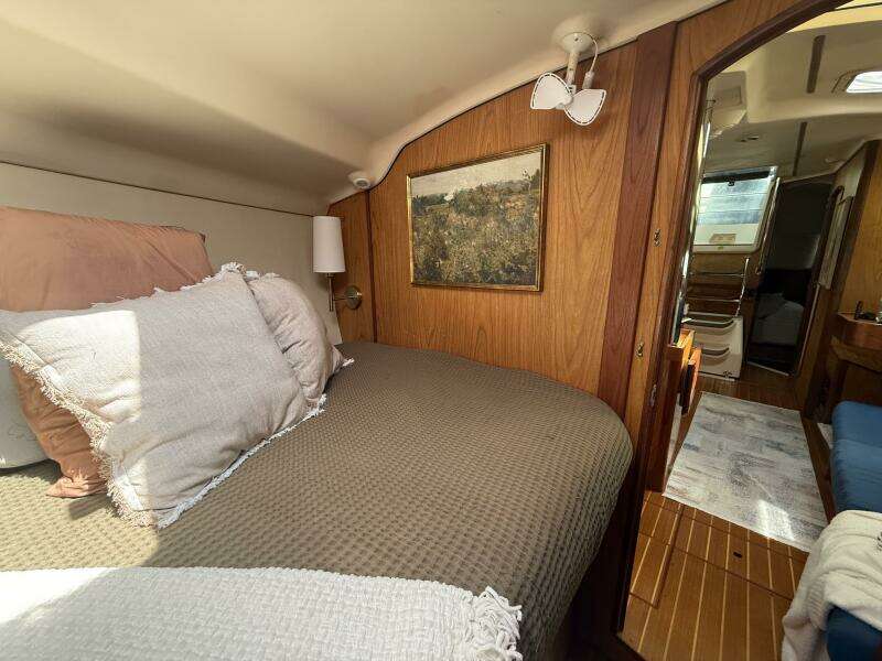 Charley 41ft Hunter Yacht For Sale