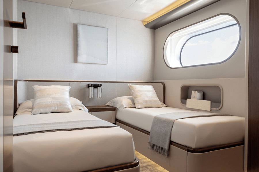 95ft Azimut Yacht For Sale