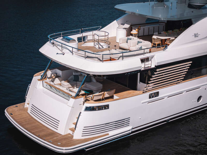 95ft Azimut Yacht For Sale