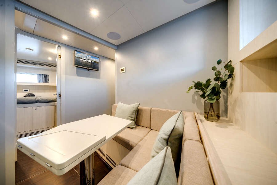 95ft Azimut Yacht For Sale