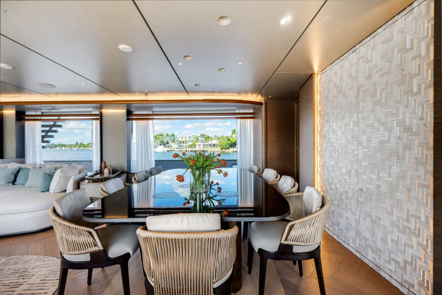 95ft Azimut Yacht For Sale