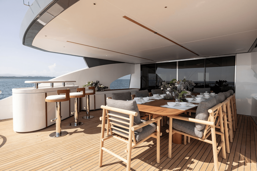 95ft Azimut Yacht For Sale